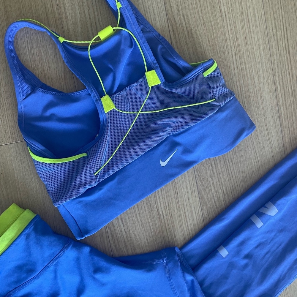 Nike Women's Blue Sports Set